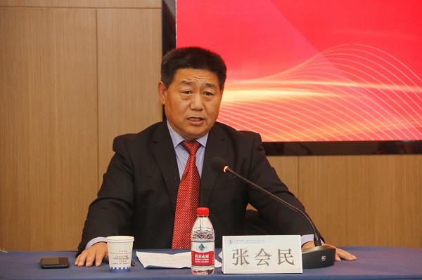 云鼎(中国)党委书记张会民主持会议.jpg