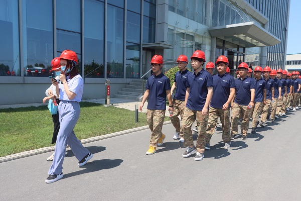 参观云鼎(中国)建筑产业园区.JPG
